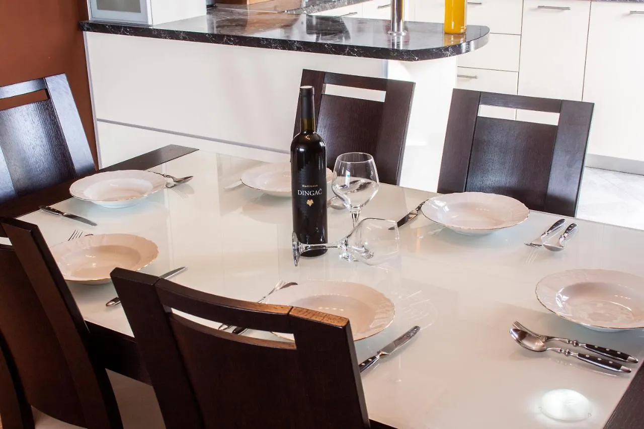 Apartment Juric Kastel Novi 0*,  Croatia